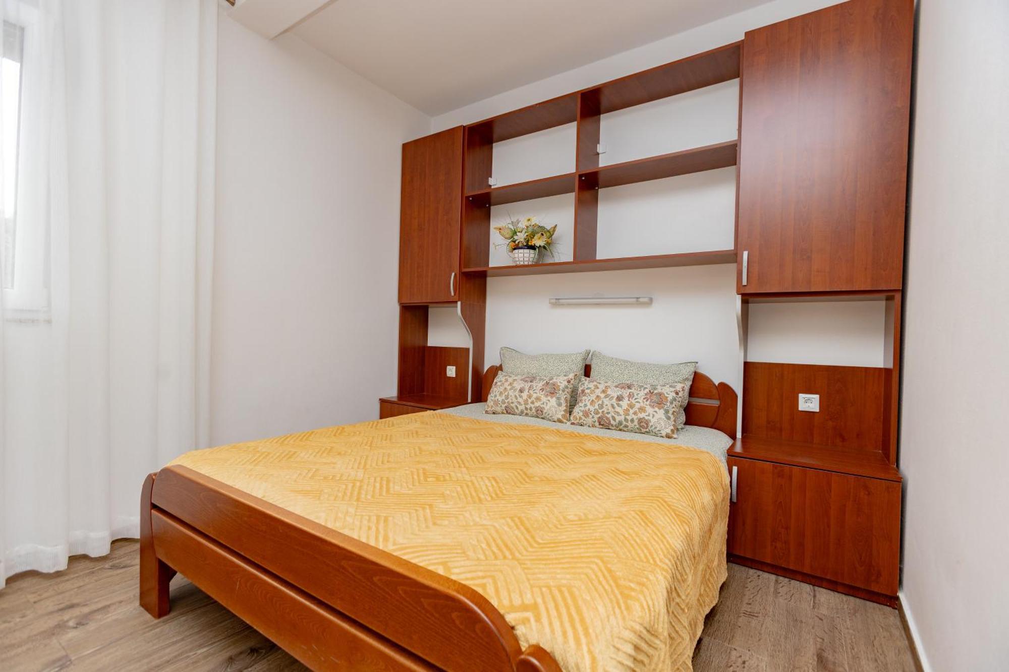 Apartment Oliva Utjeha